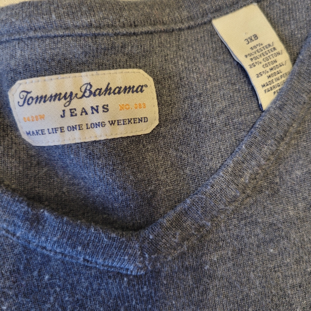 Tommy Bahama Men's Blue V-Neck Sweater